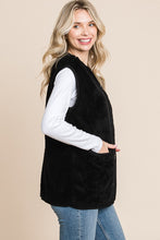 Load image into Gallery viewer, Faux Fur Button Down Vest
