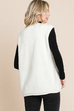 Load image into Gallery viewer, Faux Fur Button Down Vest
